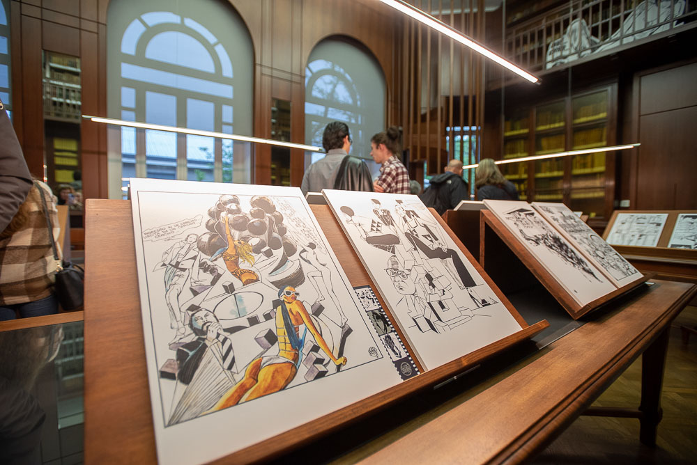 Pannelli espositivi di Guido Crepax esposti durante la mostra “Guido Crepax, architetto del fumetto. Libere evasioni e rigorose scenografie di un meticoloso costruttore di sogni”. Politecnico di Milano 13 aprile - 23 maggio 2023. Si ringrazia per la cortese concessione il Politecnico di Milano